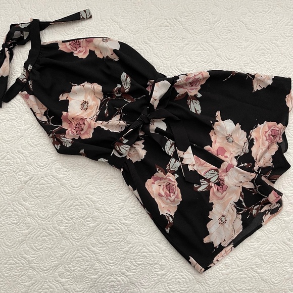 SHEIN Women’s Romper with Halter Top Floral Print Size Small - Picture 4 of 16